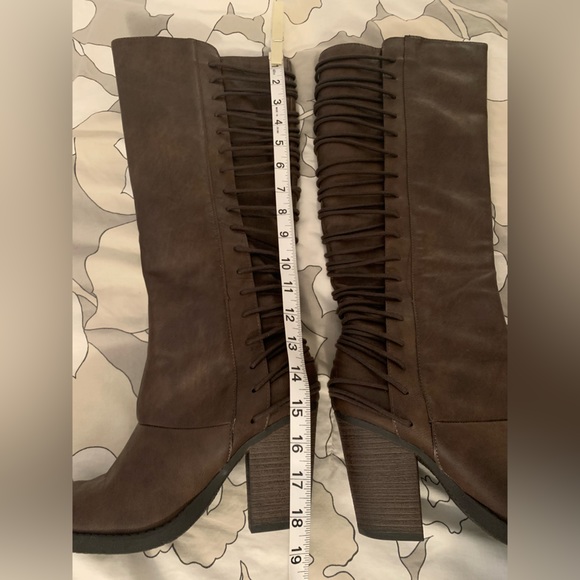 Brown boots with back lace up - Picture 5 of 6